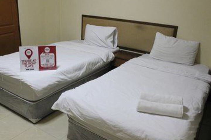 Room 25 of 33