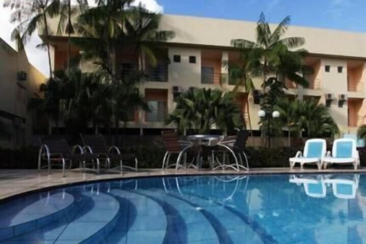 Pool 13 of 25