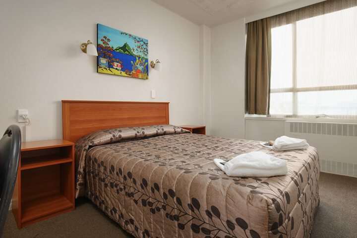 Room 8 of 41