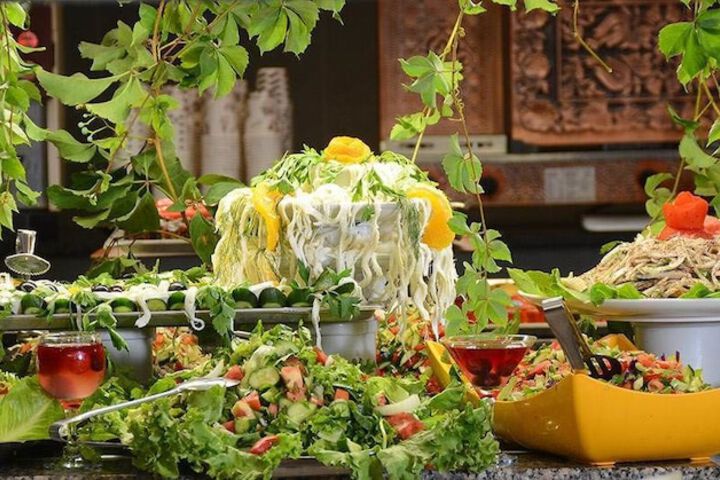 Dining 46 of 77