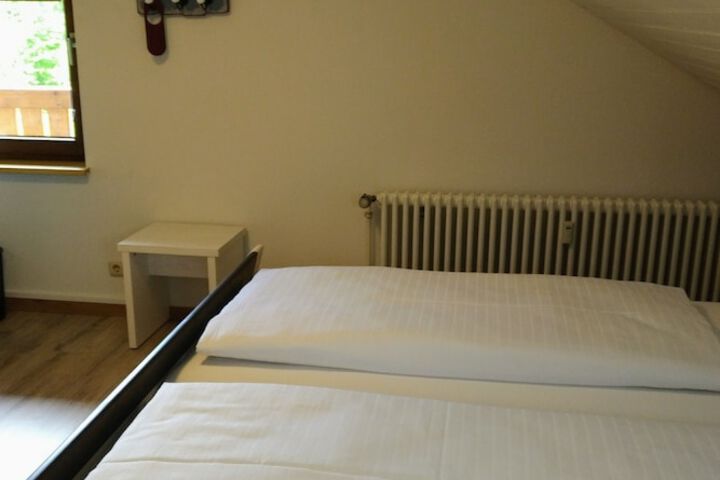 Room 8 of 21