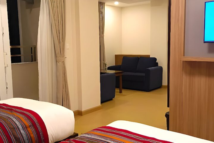 Room 53 of 121