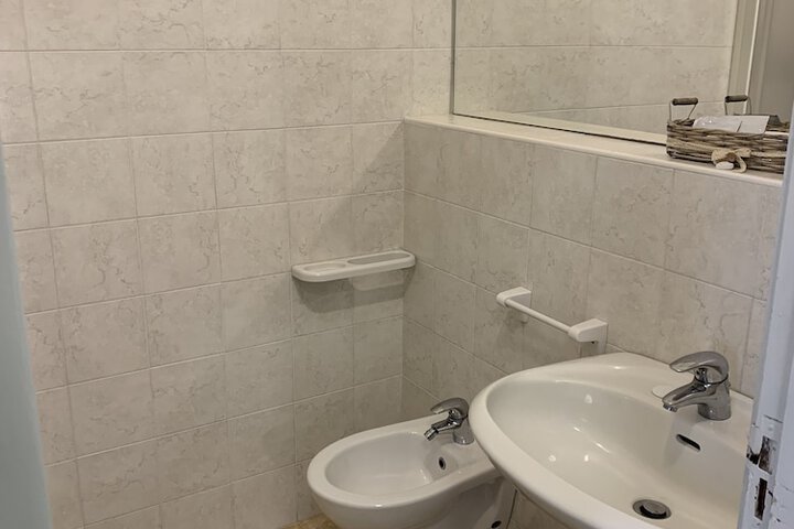 Room 19 of 47