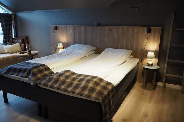 Room 9 of 31