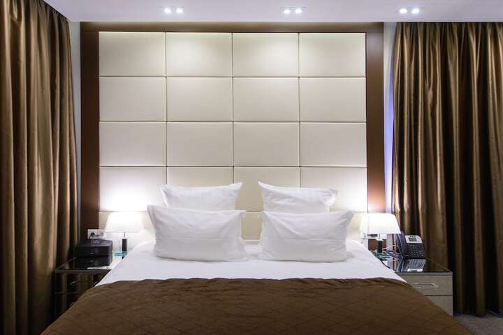 Room 18 of 37