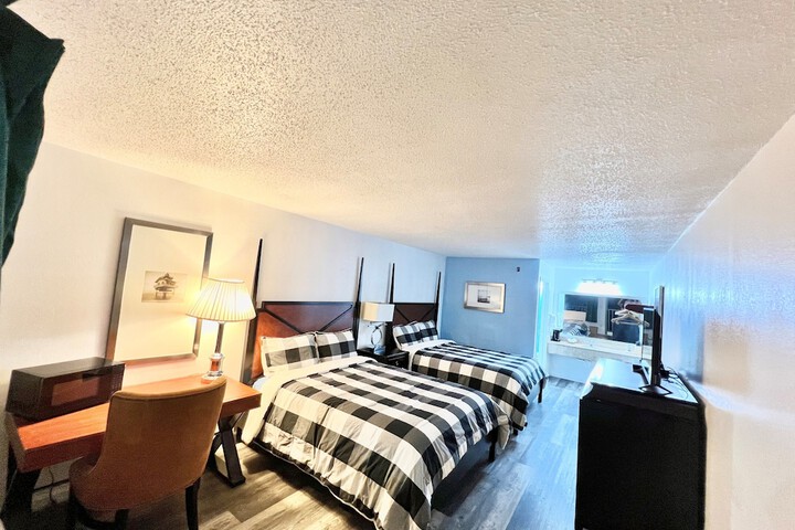 Room 8 of 19