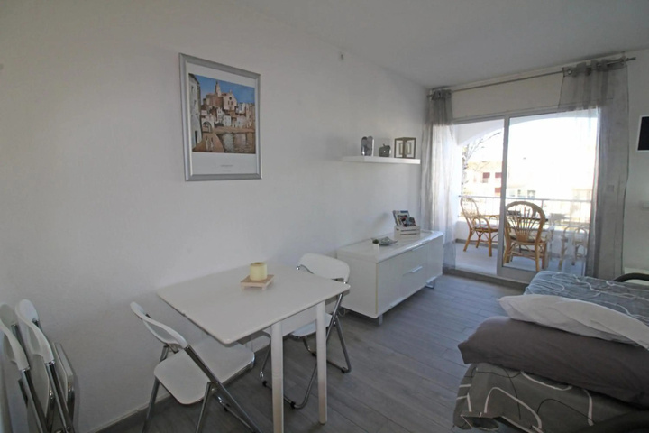 Room 4 of 20