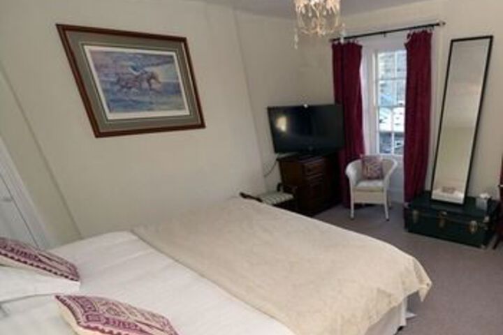 Room 12 of 34