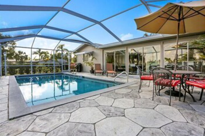 Sundog - Budget Friendly Vacation