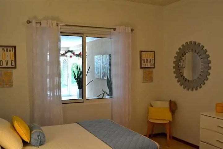 Room 6 of 26
