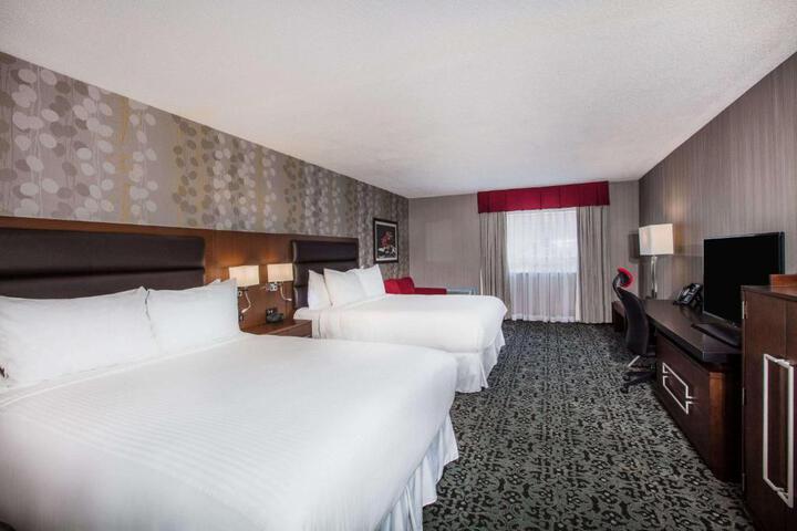 2 Queen Beds Lakeside West Wing (9 of 9)