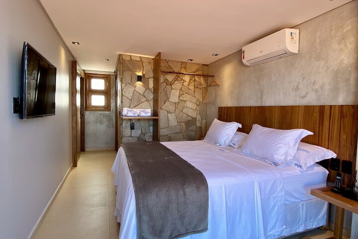 Room 4 of 27