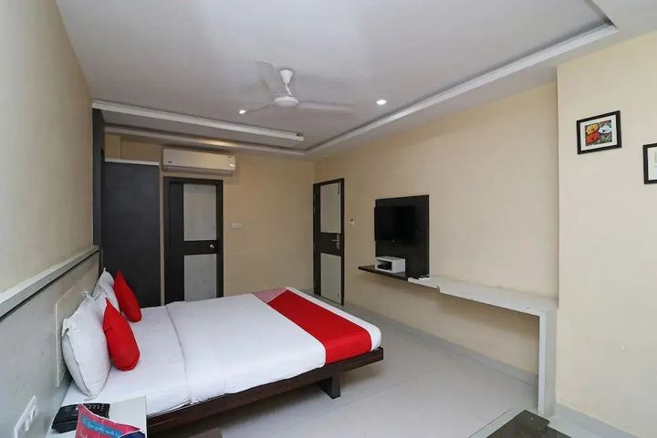 Room 6 of 20