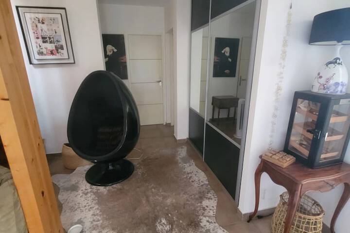 Room 12 of 40