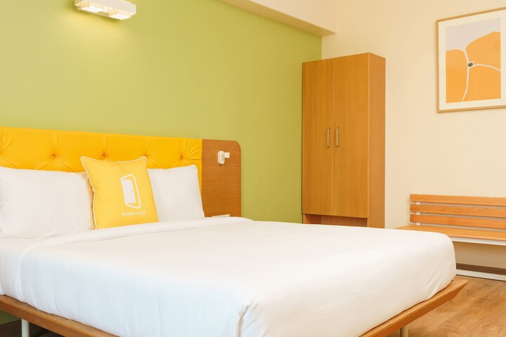 Room 10 of 25
