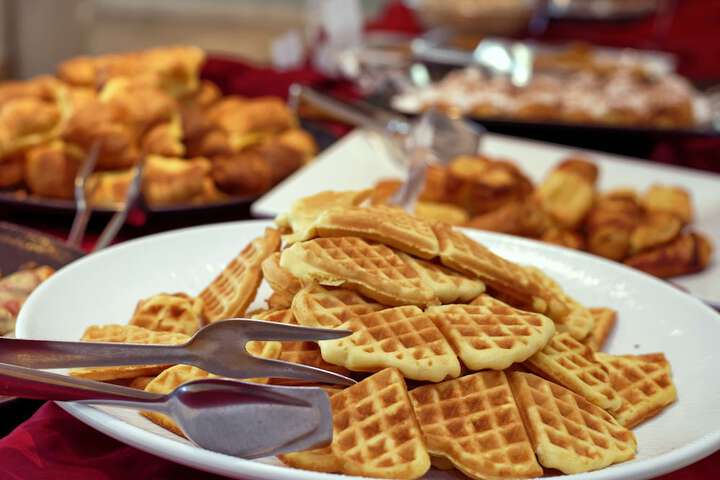Breakfast/Coffee Service 86 of 126