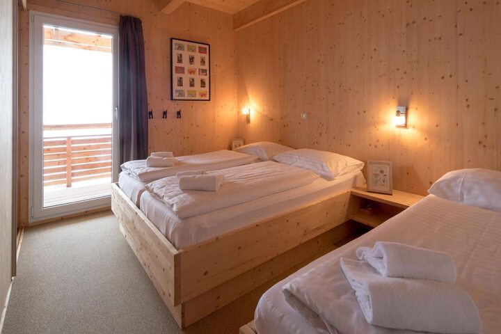 Room 3 of 34