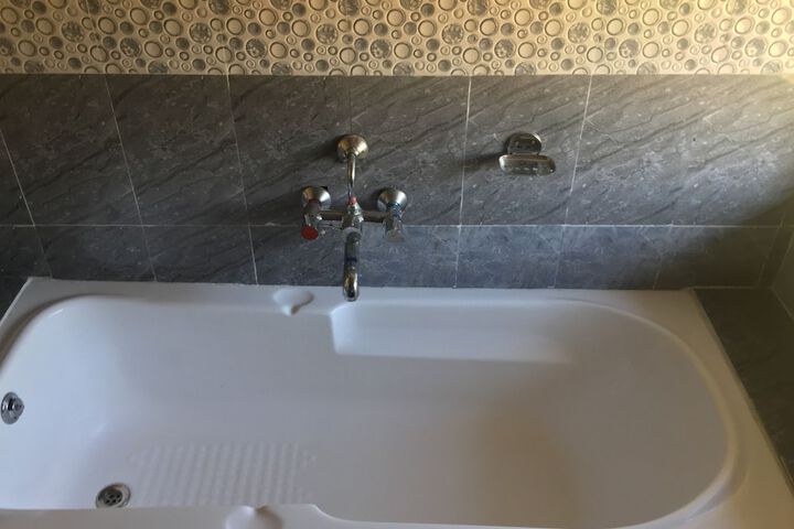Room 37 of 42