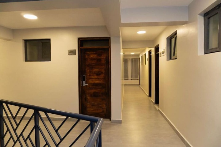 Ballroom/Hall 15 of 16