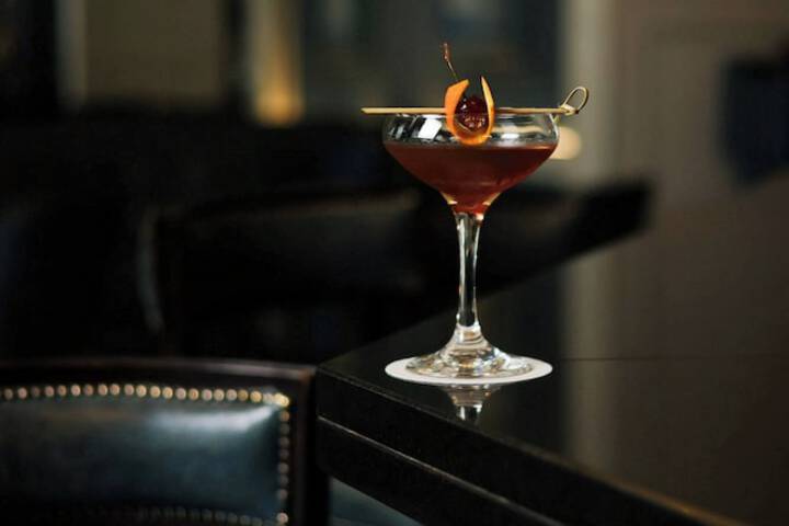Lounge 99 of 122