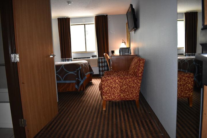 Room 17 of 30