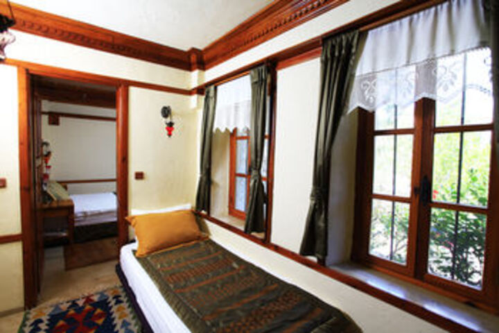 Room 42 of 78