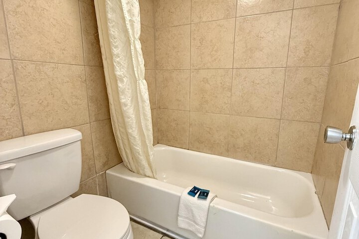 Room 50 of 79