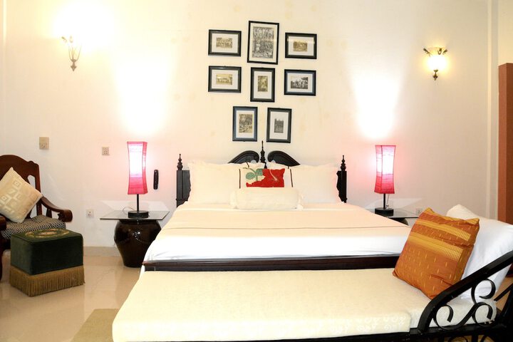 Room 27 of 89