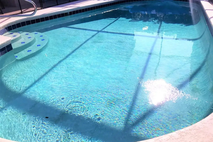 Pool 12 of 28
