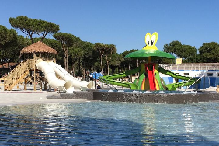 Pool Hotel