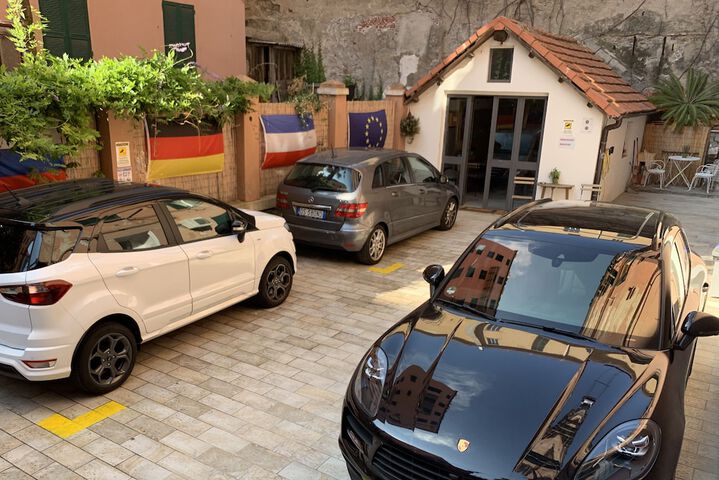 Virginias Rooms in Genoa