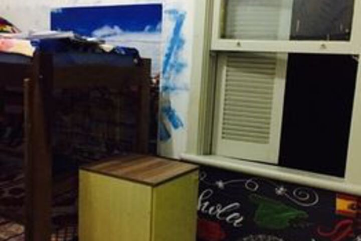Room 16 of 32