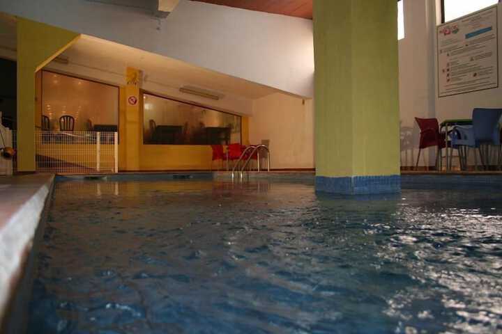 Hotel Pool