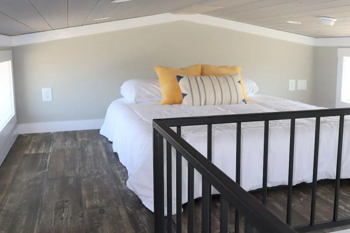 Room 3 of 16
