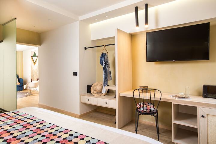 Room 14 of 110