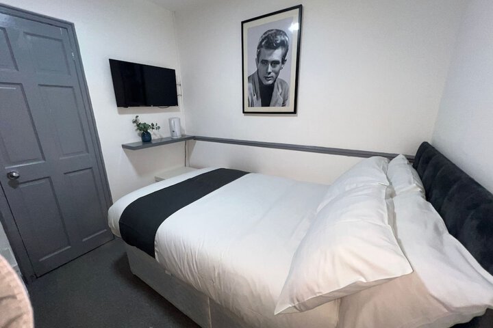 Room 14 of 39