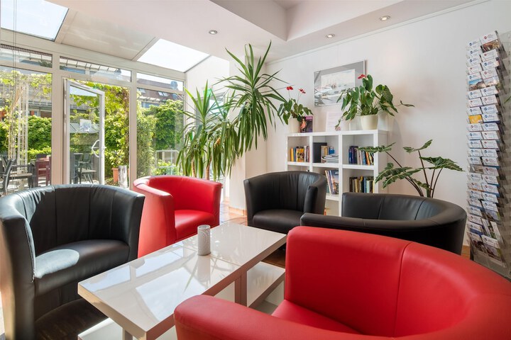 Guest Lobby