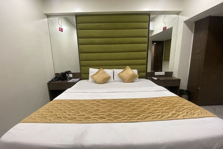 Room 2 of 15
