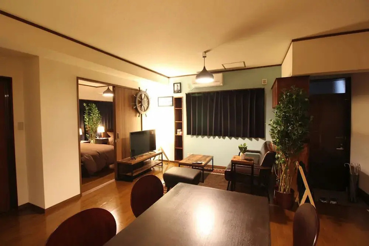 Room 5 of 14