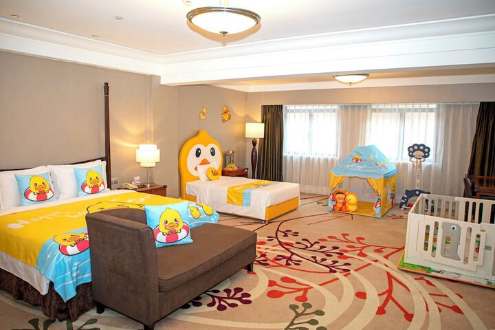 Room 44 of 76