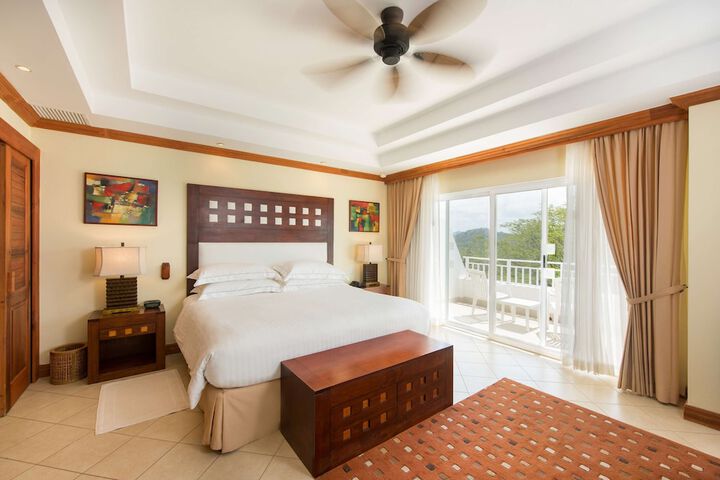 Room 14 of 120