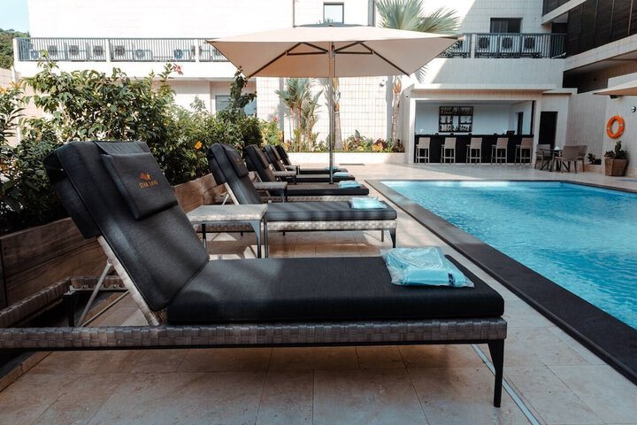 Pool 49 of 82