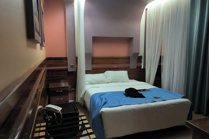 Room 2 of 55