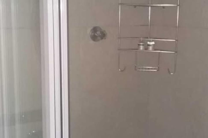 Room 28 of 38