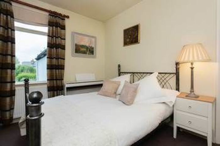 Room 8 of 28