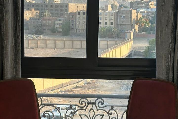 Room 52 of 103