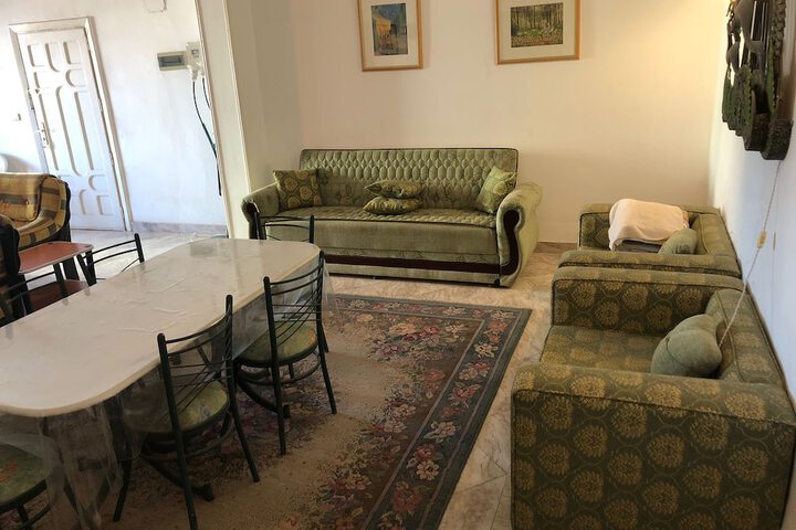 Room 9 of 22