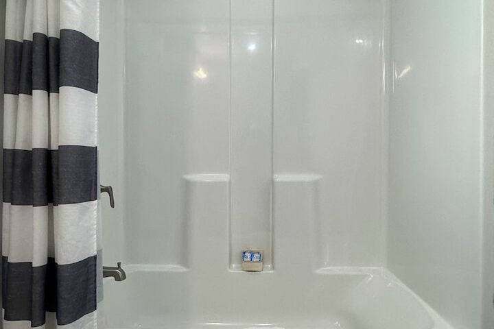 Room 5 of 14