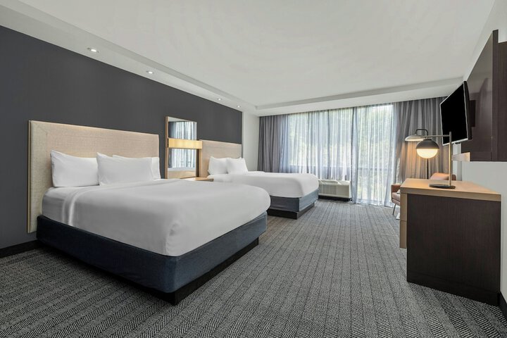 Room 26 of 73