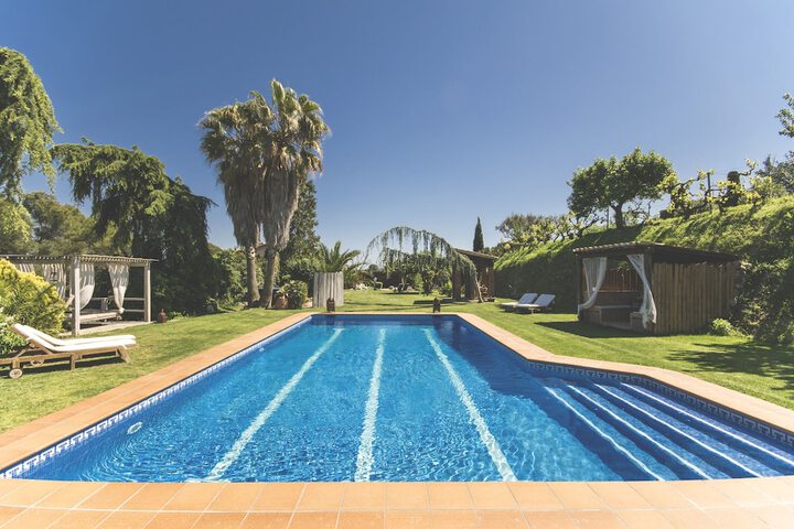 Pool 22 of 32
